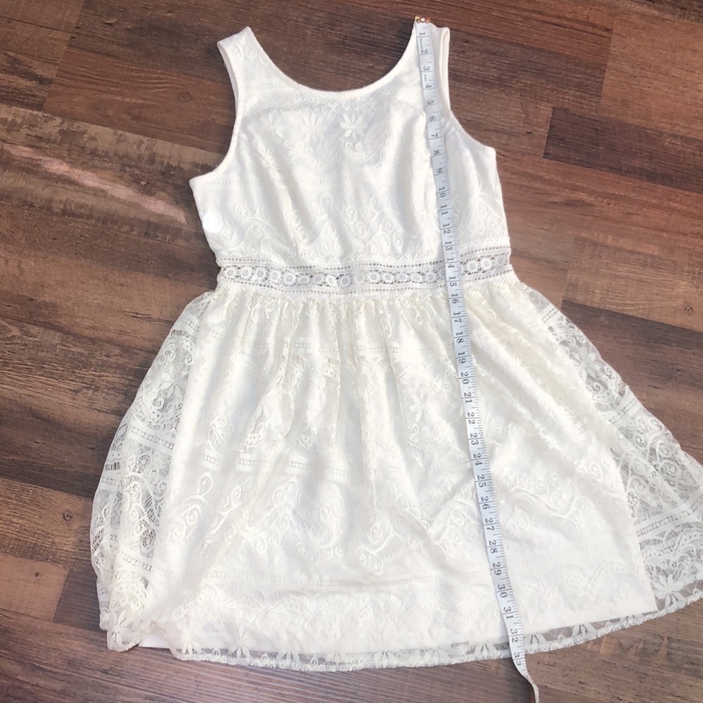 Pinky lace dress - Picture 7 of 12